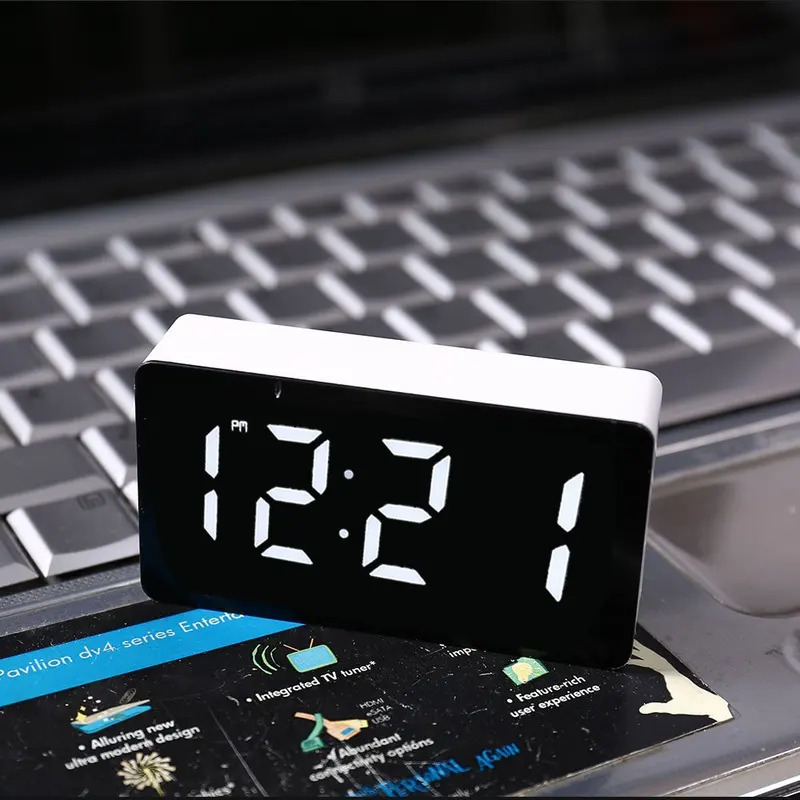 LED Electronic Watch Mirror Al - огляд і ціна Electronics Gadgets Wholesale